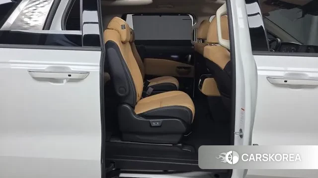 Kia Carnival 4th generation 2023 Белый из Кореи, фото 3