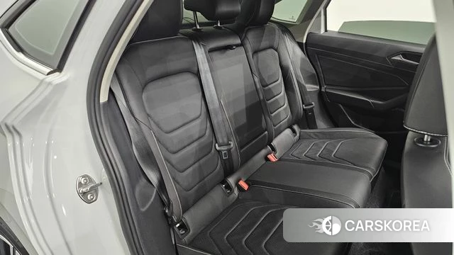 Volkswagen 7th Generation of Jetta 2024 Белый из Кореи, фото 3