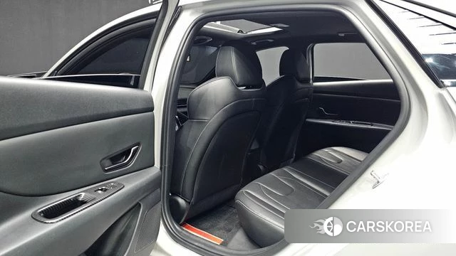 Hyundai Avante (CN7) 2022 Серебристо-серый из Кореи, фото 3