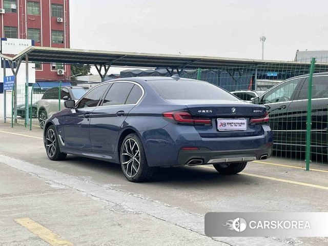 BMW 5 series 2021 Синий из Китая, фото 3