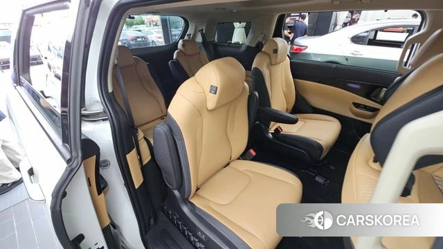 Kia Carnival 4th generation 2023 Белый из Кореи, фото 3