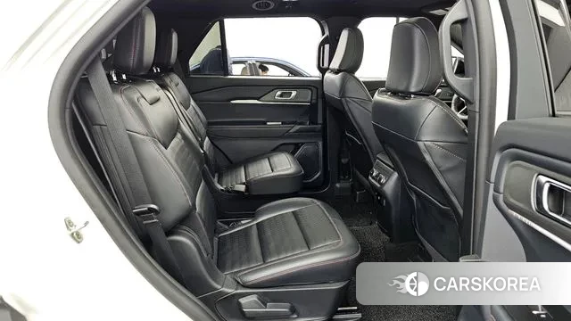 Ford Explorer 6th Generation 2025 Белый из Кореи, фото 3