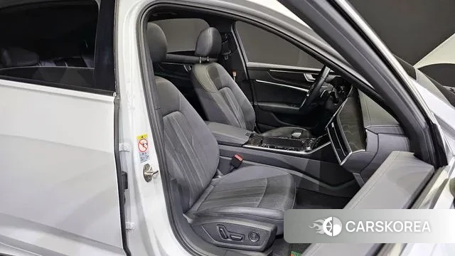 Audi A6 (C8) 2023 Белый из Кореи, фото 3