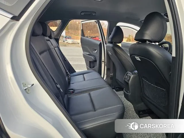 Hyundai Kona (SX2) 2023 Белый из Кореи, фото 3