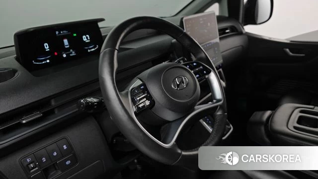 Hyundai Staria 2023 Черный из Кореи, фото 3