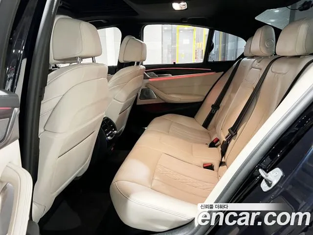 BMW 5 Series (G30) id 2589772 из Кореи 3