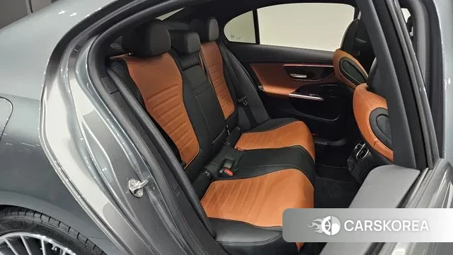 Mercedes-Benz C-Class W206 2023 Серый из Кореи, фото 3