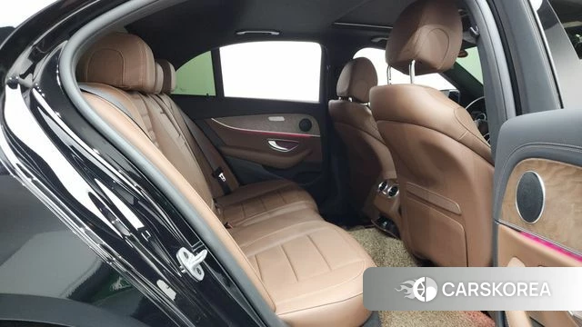 Mercedes-Benz E-Class W213 2021 Черный из Кореи, фото 3