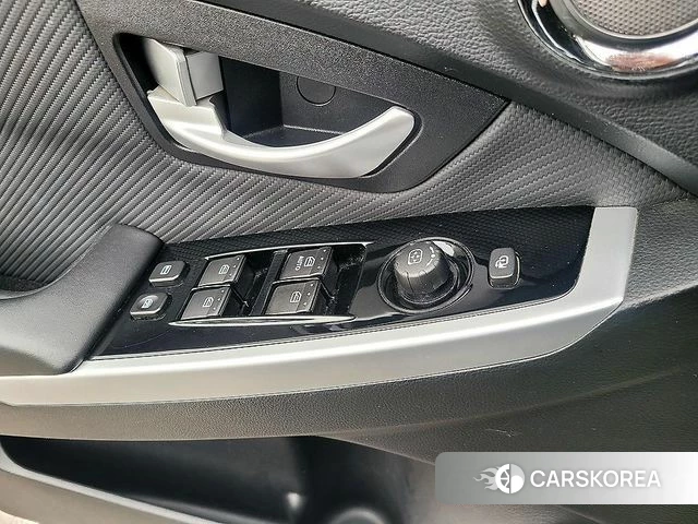 Ssangyong New Style Korando C id 4367215 из Кореи 3
