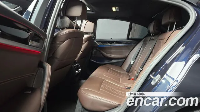 BMW 5 Series (G30) 2022 Черный из Кореи, фото 3