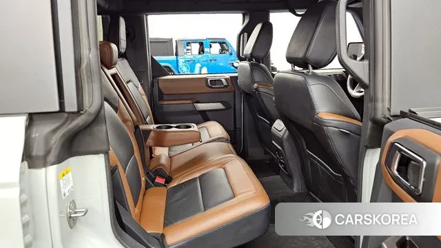 Ford Bronco 6th Generation 2022 Серебристо-серый из Кореи, фото 3