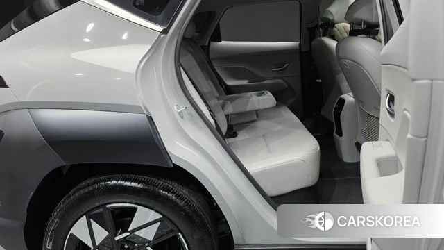 Hyundai Kona Hybrid (SX2) 2023 Серебристо-серый из Кореи, фото 3