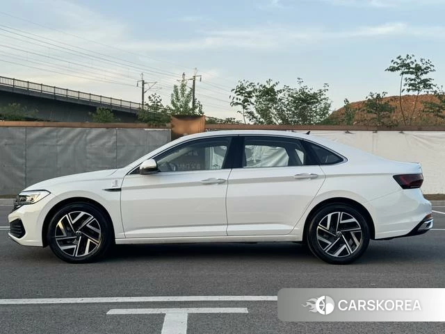 Volkswagen Sagitar 2025 Белый из Китая, фото 3