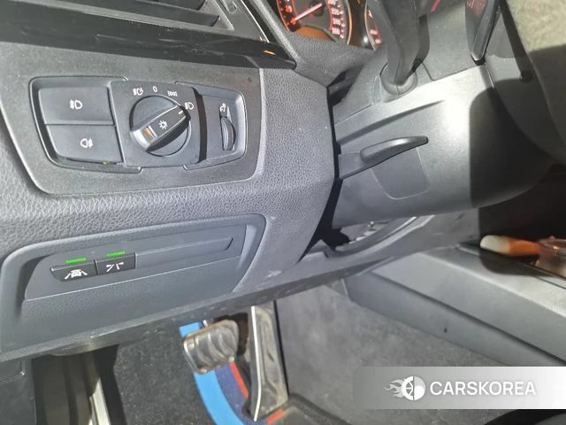 BMW 3 Series (F30) 2018 Белый из Кореи, фото 3