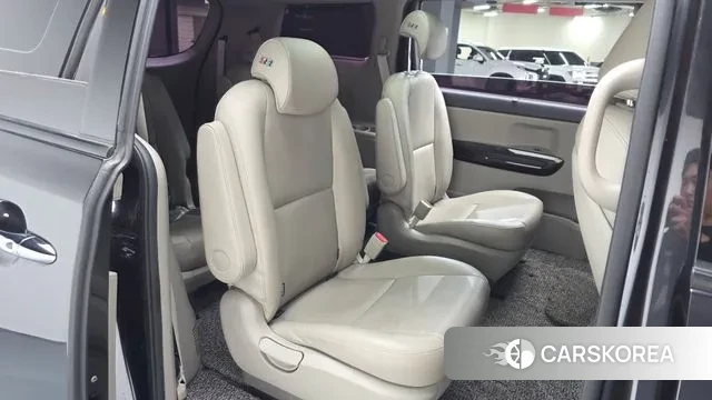 Kia The New Carnival 2018 Серый из Кореи, фото 3