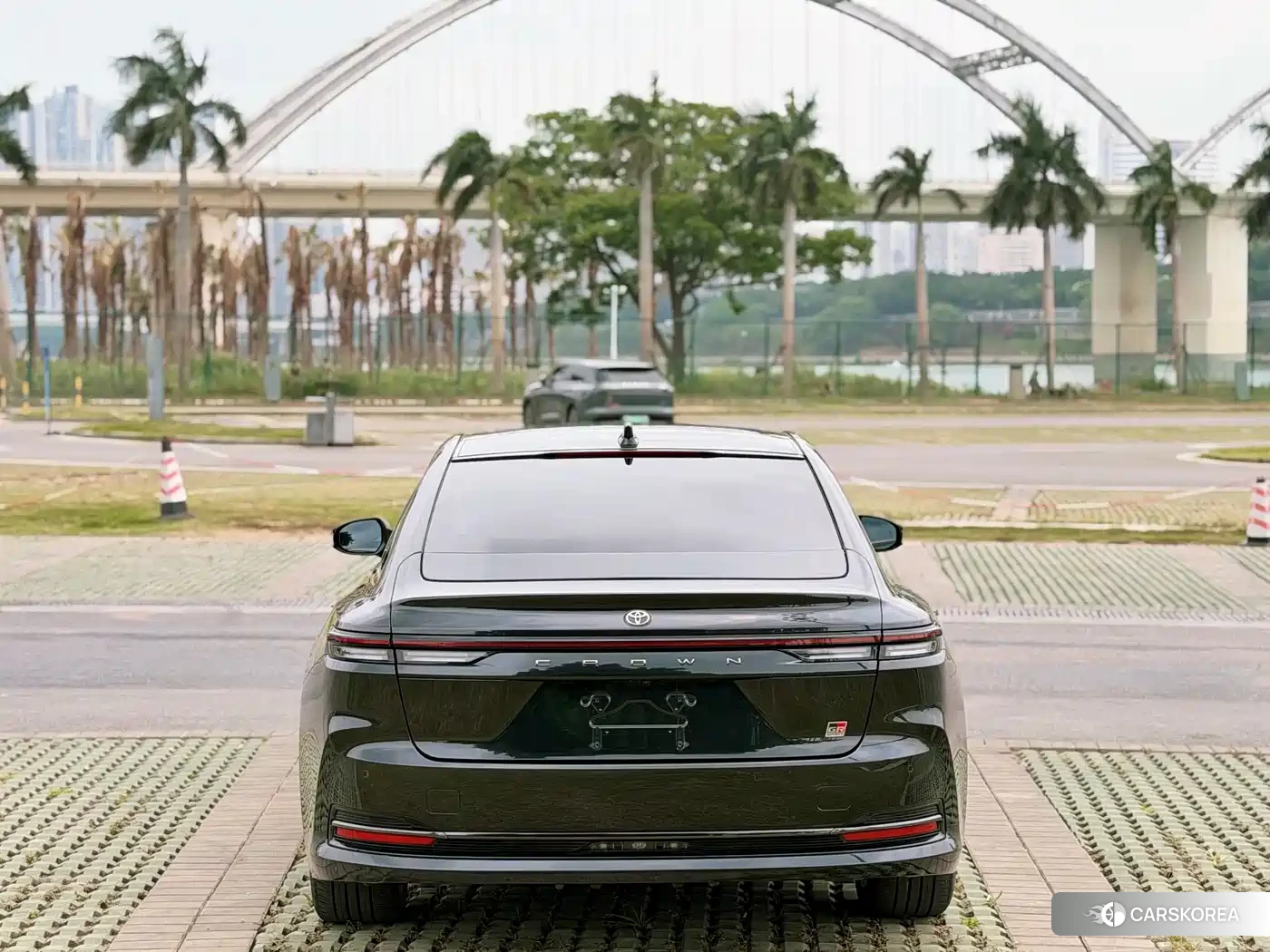 Toyota Crown (imported) 2024 Черный из Китая, фото 3