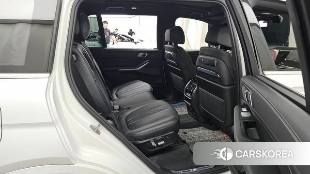 BMW X7 (G07) 2025 Белый из Кореи, фото 3