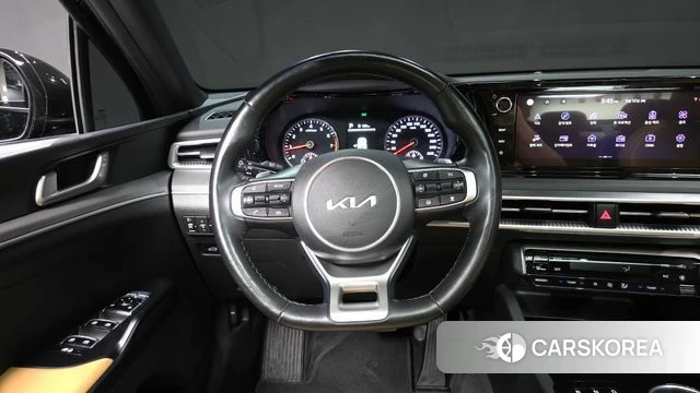 Kia K5 3rd generation 2023 Черный из Кореи, фото 3