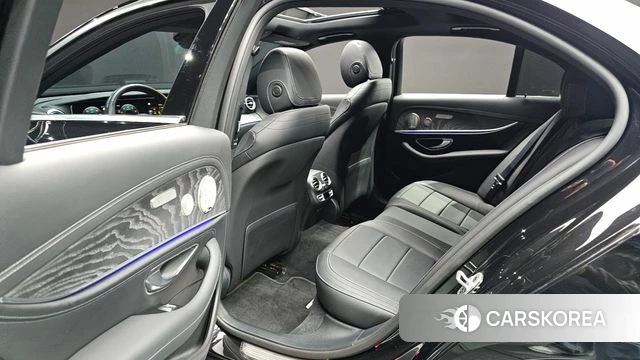 Mercedes-Benz E-Class W213 2021 Черный из Кореи, фото 3