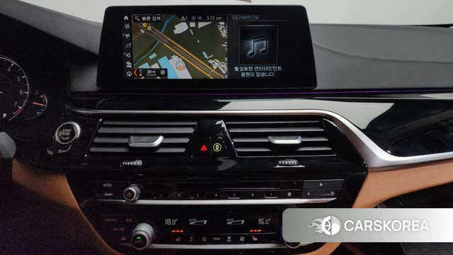 BMW 5 Series (G30) 2018 Белый из Кореи, фото 3