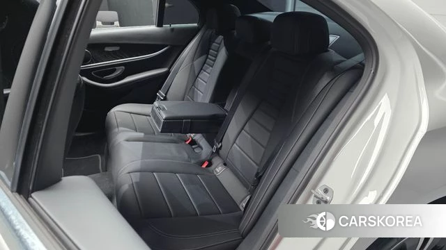 Mercedes-Benz E-Class W213 2022 Белый из Кореи, фото 3