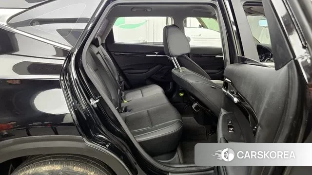 Kia Seltos 2022 Черный из Кореи, фото 3