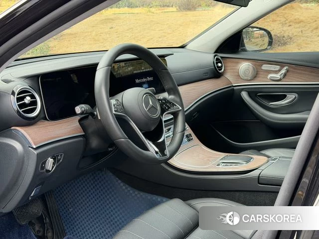 Mercedes-Benz E-class 2022 Черный из Китая, фото 3