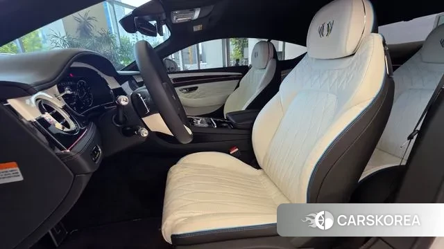 Bentley Continental GT 3rd Generation 2024 Белый из Кореи, фото 3