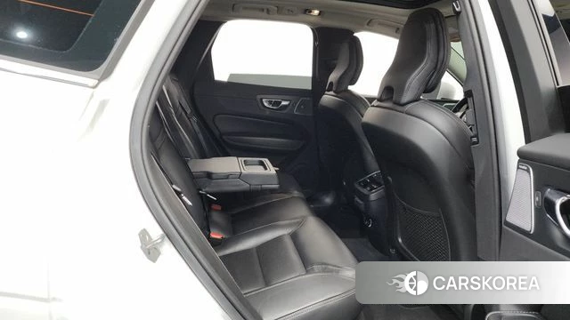 Volvo XC60 second Generation 2018 Белый из Кореи, фото 3