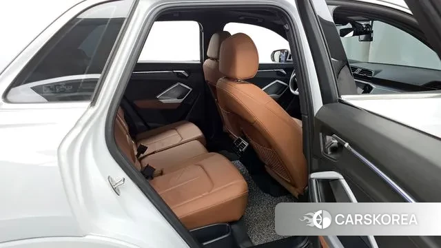 Audi Q3 (F3) 2020 Белый из Кореи, фото 3