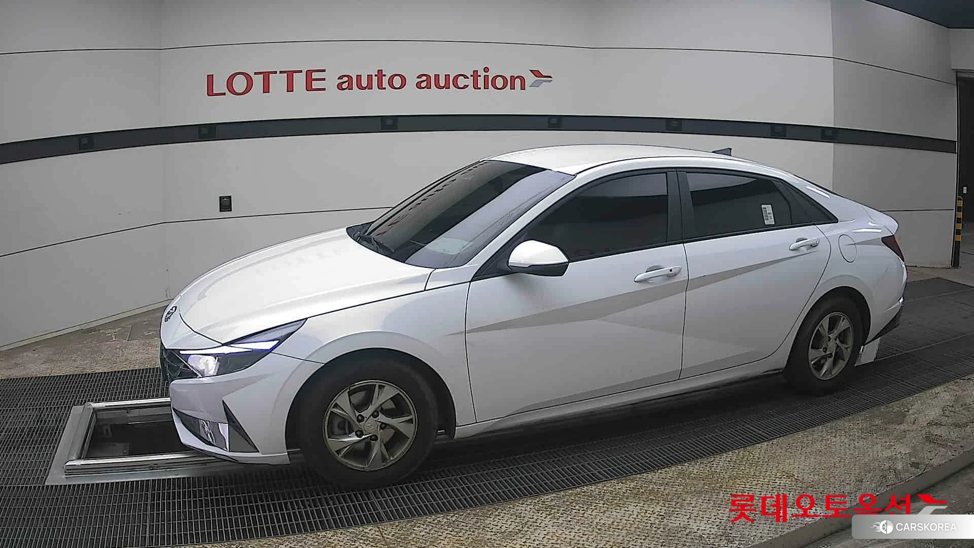 Hyundai Avante 2022 Белый из Кореи, фото 3