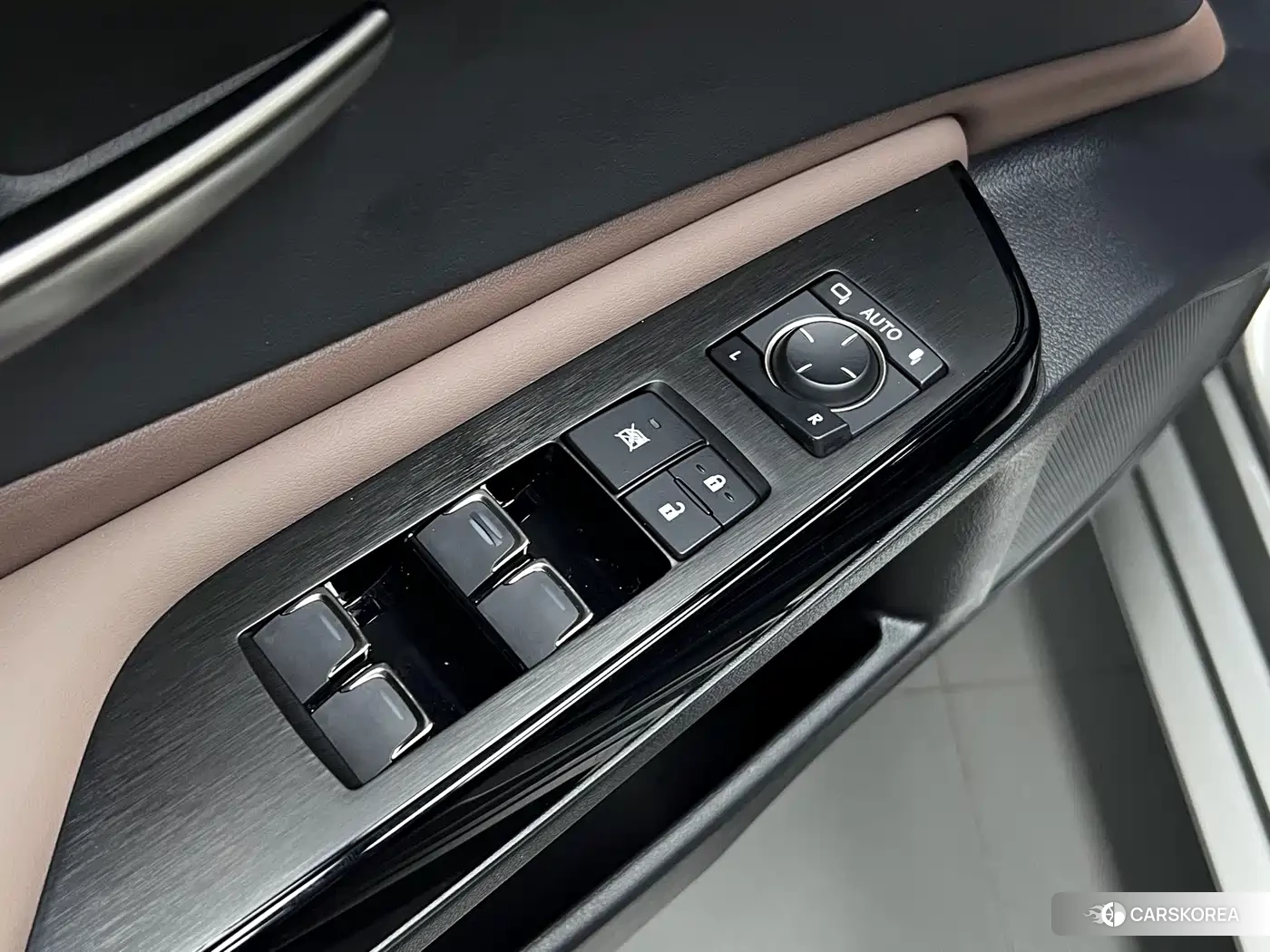 Lexus ES 2023 Champagne/brown из Китая, фото 3