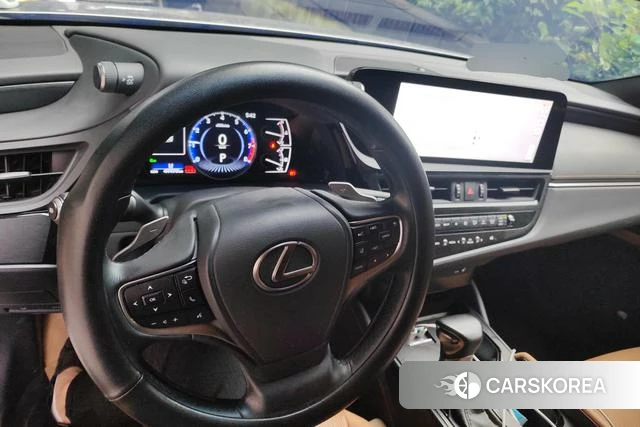 Lexus ES 2023 Темно-серый из Китая, фото 3