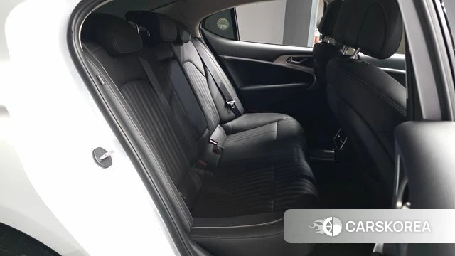 Genesis The New G70 2023 Белый из Кореи, фото 3