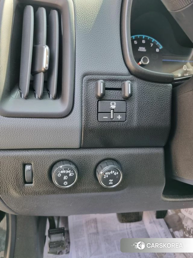 Chevrolet (GM Daewoo) Real New Colorado 2022 Черный из Кореи, фото 3