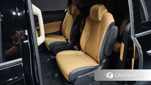 Kia Carnival 4th generation 2023 Черный из Кореи, фото 3
