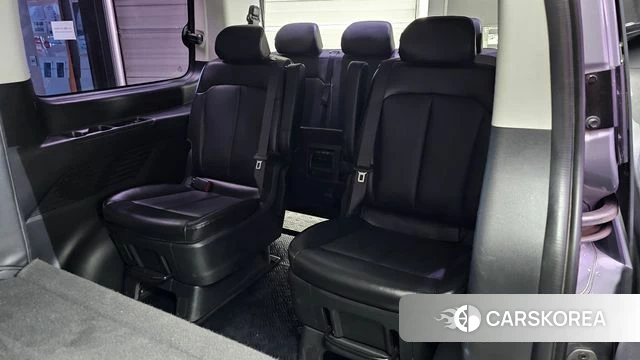 Hyundai Staria 2023 Серебряный из Кореи, фото 3