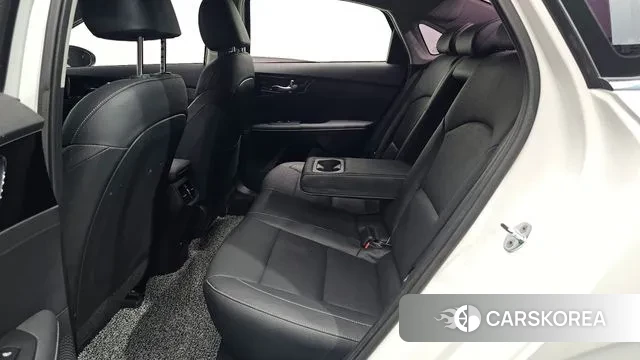 Kia The New K3 2nd generation 2021 Белый из Кореи, фото 3