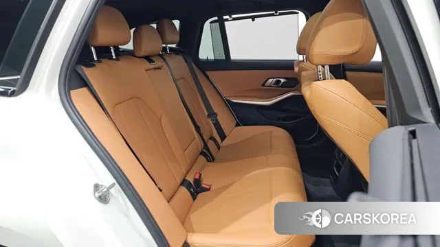 BMW 3 Series (G20) 2023 Белый из Кореи, фото 3