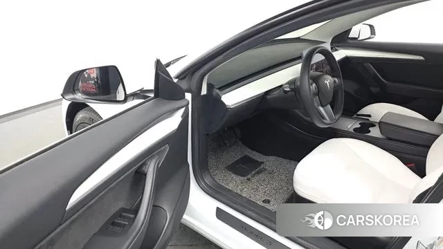 Tesla Model 3 2022 Белый из Кореи, фото 3