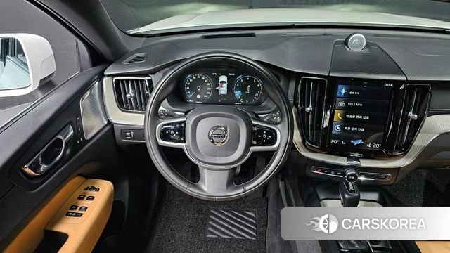 Volvo XC60 second Generation 2020 Белый из Кореи, фото 3