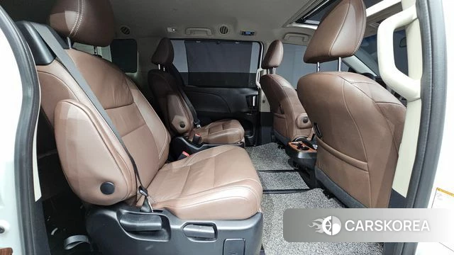 Toyota Sienna 2018 Белый из Кореи, фото 3