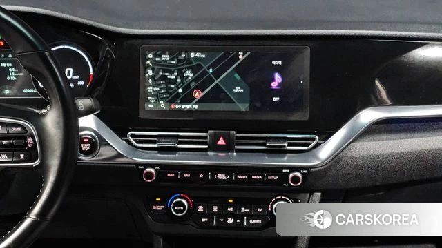 Kia Niro Plus 2022 Серебряный из Кореи, фото 3