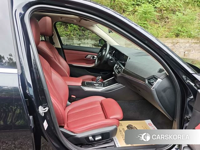 BMW 3 series 2022 Черный из Китая, фото 3
