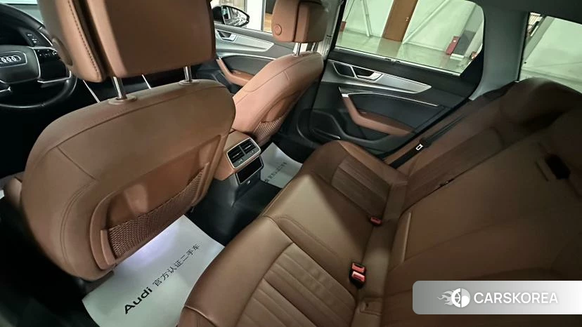 Audi A6 (import) 2020 Черный из Китая, фото 3