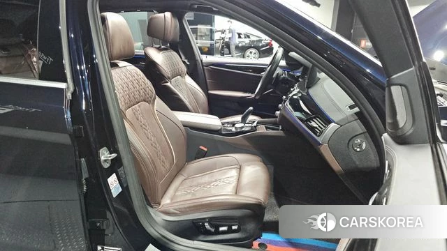 BMW 5 Series (G30) 2022 Черный из Кореи, фото 3