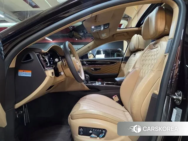 Bentley Flying Spur 3rd Generation 2021 Коричневый из Кореи, фото 3