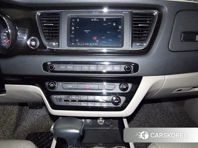 Kia The New Carnival 2018 Белый из Кореи, фото 3