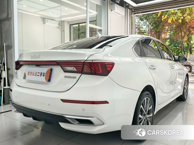 Kia K3 2021 Белый из Китая, фото 3