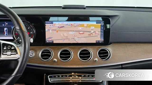 Mercedes-Benz E-Class W213 2019 Белый из Кореи, фото 3